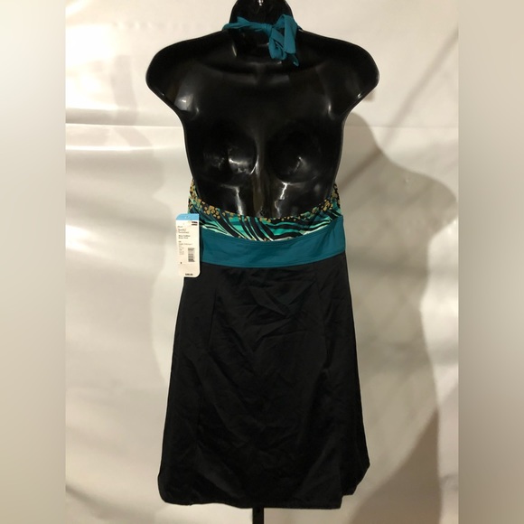 Women’s 1 Piece Swim Dress Swimsuit Size Medium - Picture 2 of 2